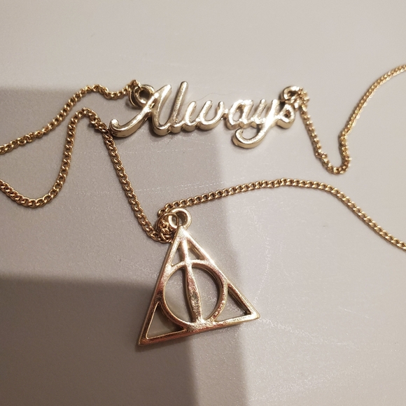 Harry Potter Necklace - Picture 1 of 8